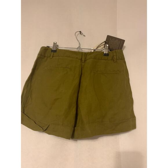 Tommy Bahama 100% Linen Two Palms Cuffed Short Forest Moss NWT Women Size 2 - Picture 2 of 7